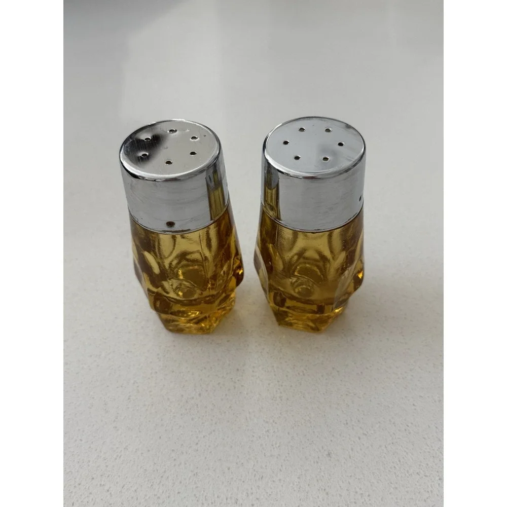Vintage MCM Amber Glass Salt & Pepper Shakers Metal Lids‎ Farmhouse Retro